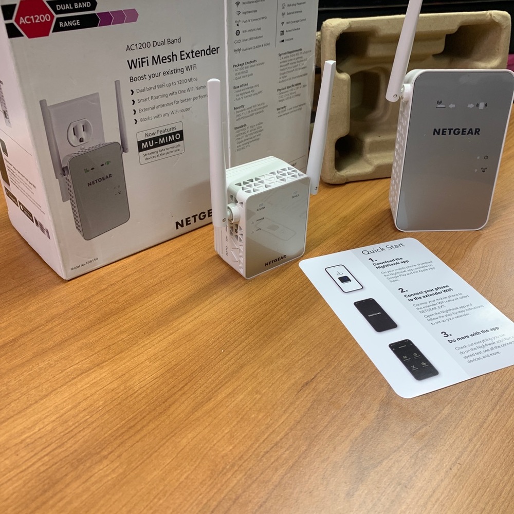 NETGEAR AC1200 Dual Band WiFi MESH Extender EX6150. Plus AC1200 WiFi Extender.